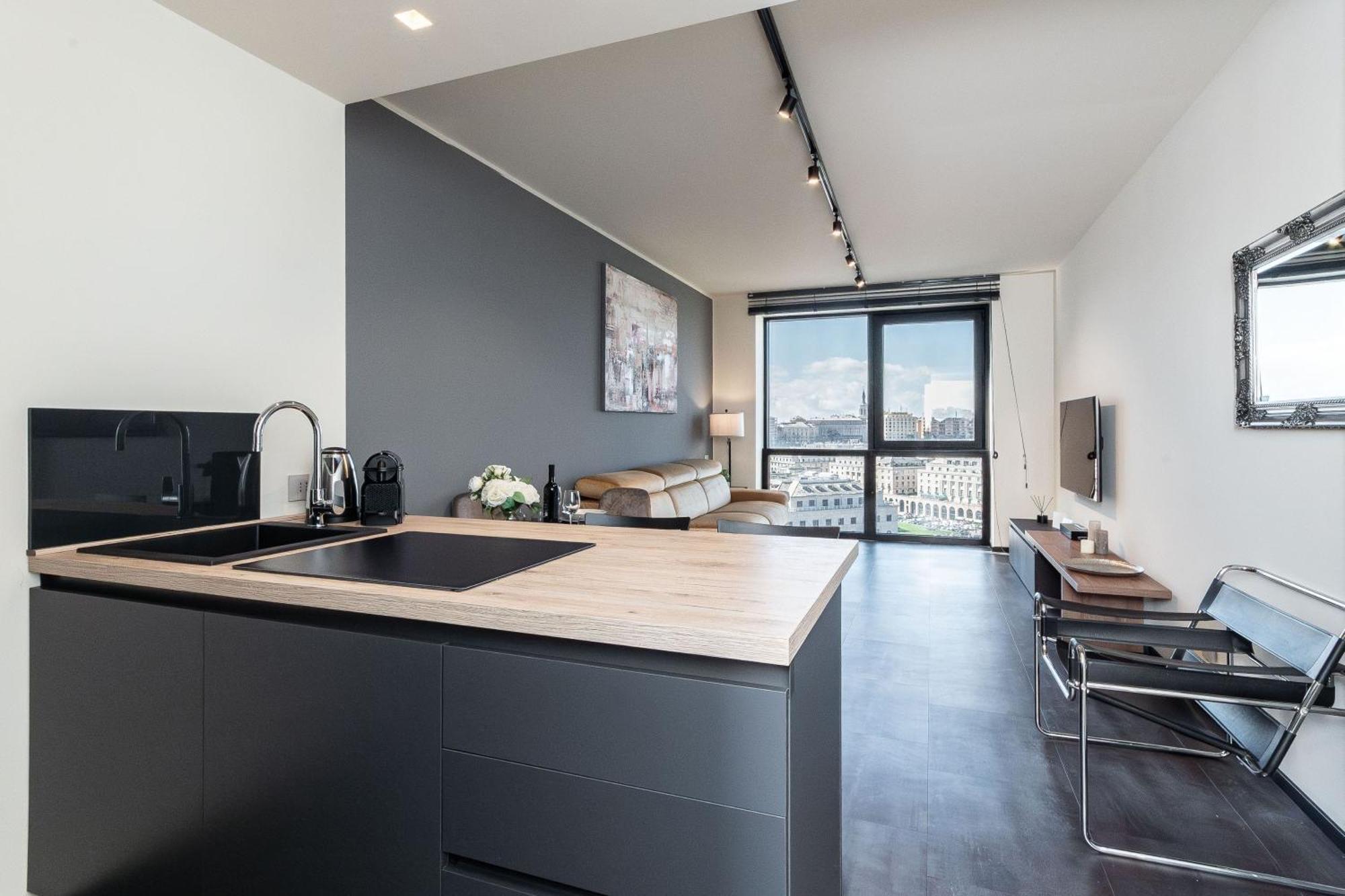 Free Parking In Luxury Suite With City View - Steps To Brignole Train Station 热那亚 外观 照片